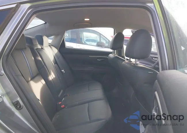 1N4AL3APXJC228909: 44107849