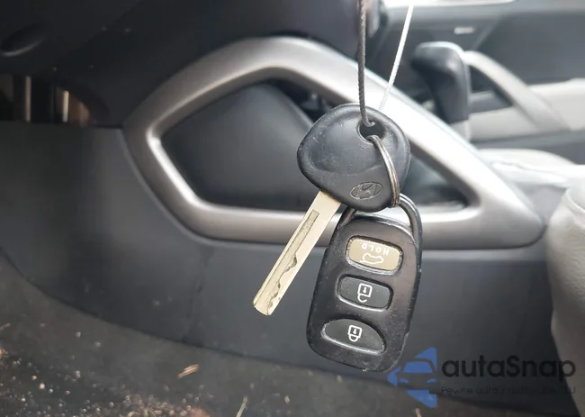 KMHTC6AD3CU055091: 44107856