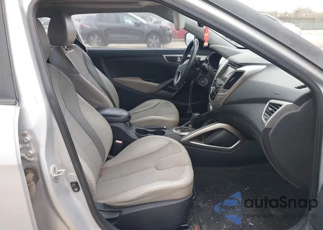 KMHTC6AD3CU055091: 44107856