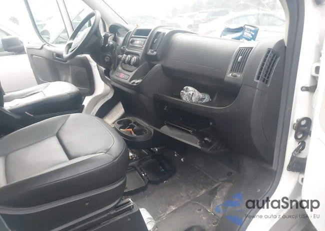 3C6TRVAG3FE503718: 44107890