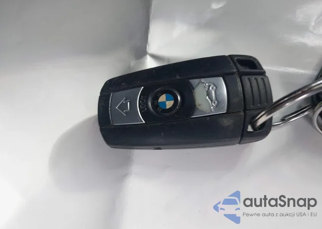 WBAUL7C5XAVJ77486: 44107932