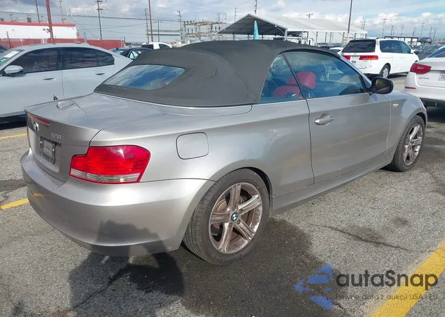 WBAUL7C5XAVJ77486: 44107932