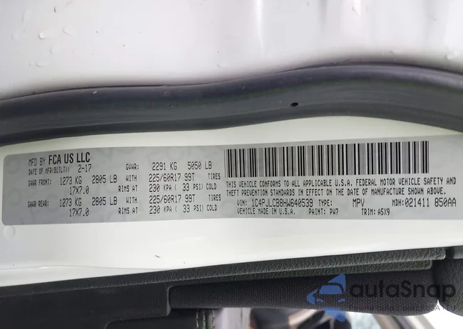 1C4PJLCB8HW640539: 44108086