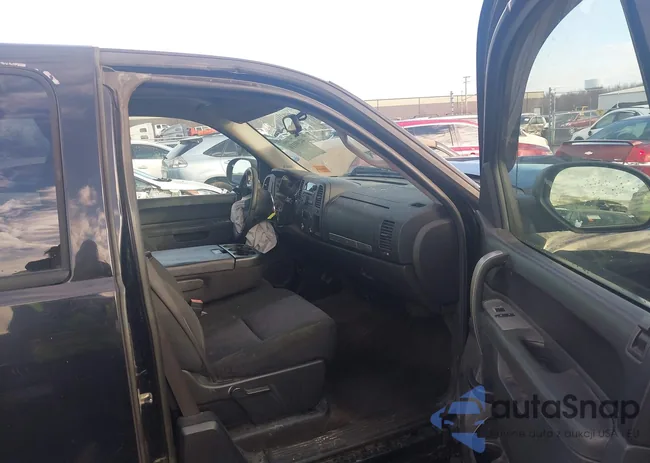 1GTR2VE36BZ185882: 44108110