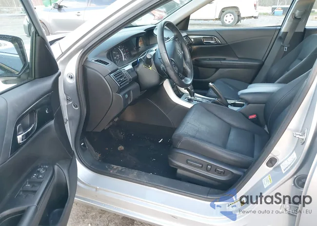 1HGCR2F59DA246001: 44108131