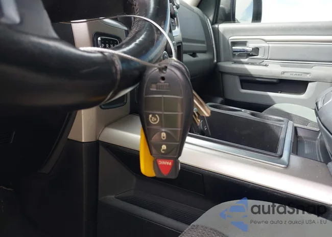 1C6RR6LT8ES446390: 44107417