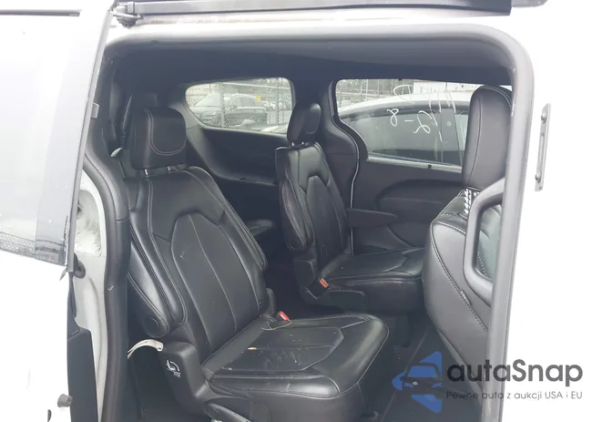 2C4RC1CG8SR510196: 44107494