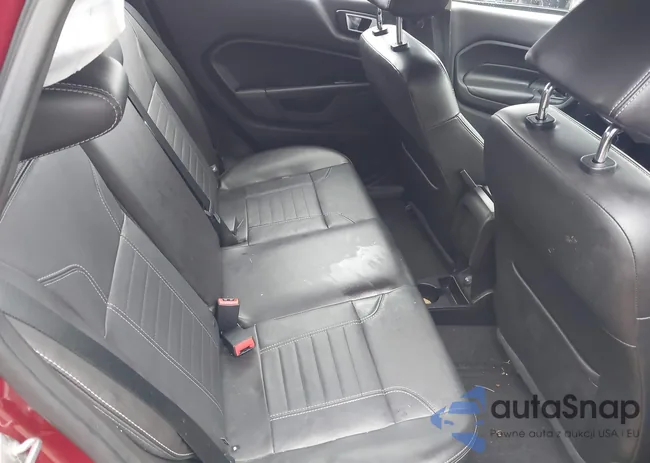 3FADP4FJ9FM210743: 44107500