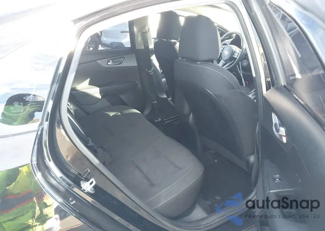 3KPF24AD2LE174810: 44108548