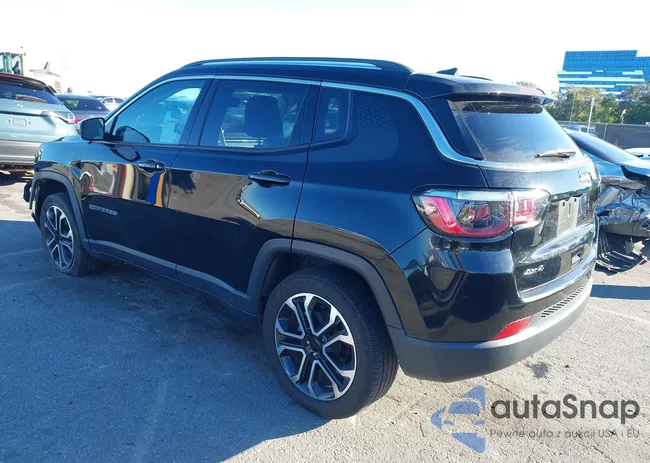 3C4NJDCB2NT165811: 44108604