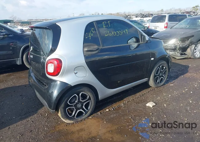 WMEFJ5DA0GK049125: 44108892