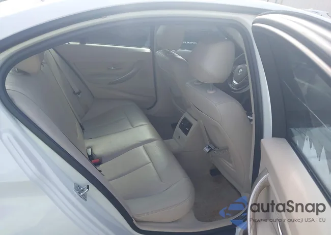 WBA3A5G55CNP15577: 44108995