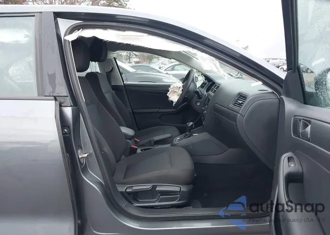 3VW267AJ5GM255772: 44109011