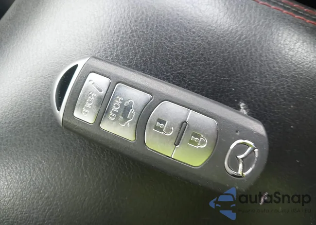 JM1BM1M30G1330832: 44109095