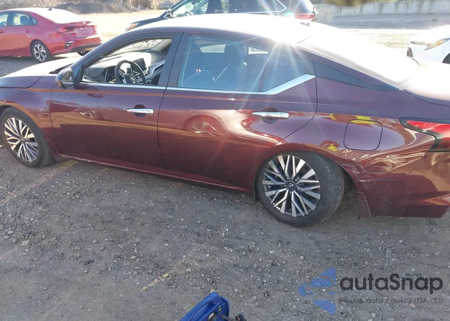 1N4BL4DW3RN341761: 44109523