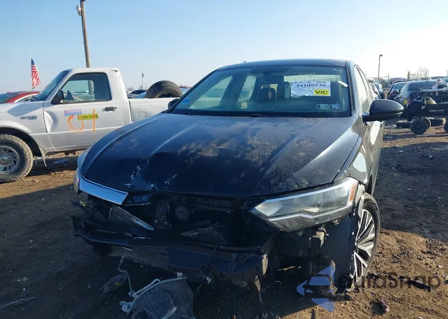 3VWC57BU3KM265855: 44109530