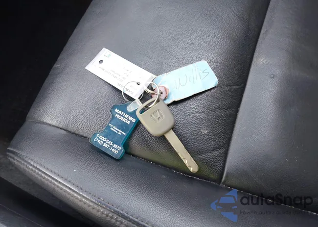 1HGCP2F80CA083804: 44109592