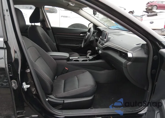 1N4BL4DV6RN417058: 44109609