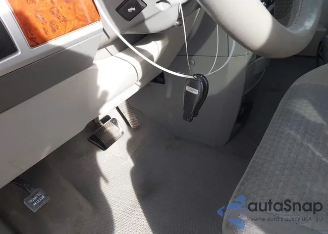 2A8HR54159R524880: 44109675