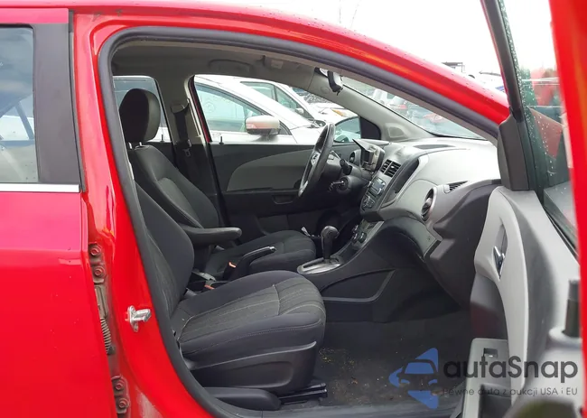 1G1JC5SH6E4211613: 44109709