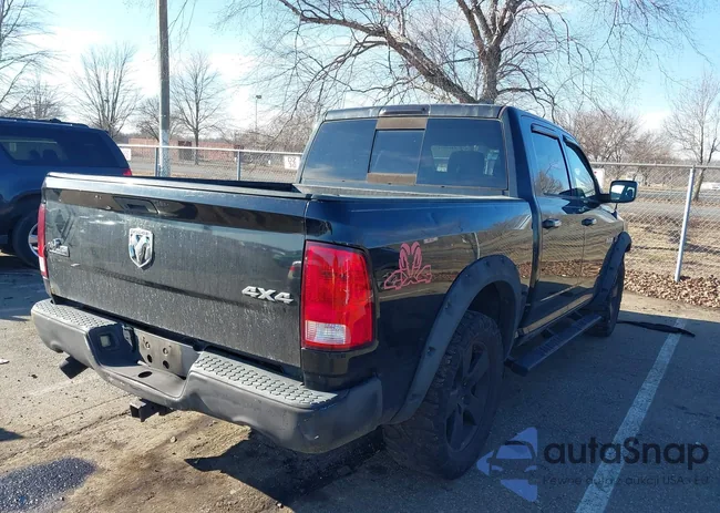 1D3HV13T39S720885: 44109713