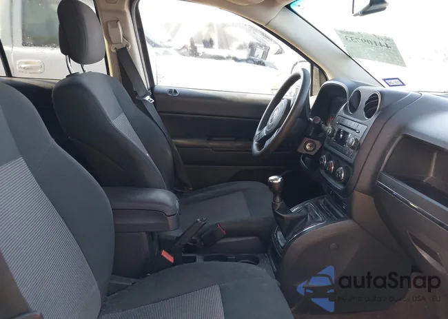 1C4NJCBB0DD218439: 44109733