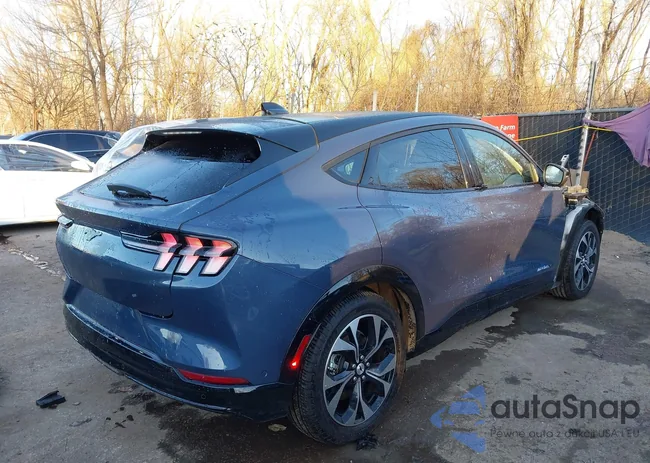 3FMTK3SU9MMA09724: 44109742