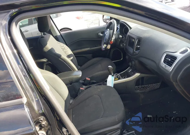 3C4NJCAB5KT624032: 44109857