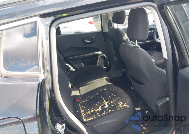 3C4NJCAB5KT624032: 44109857