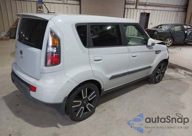 KNDJT2A24A7169731: 44110054