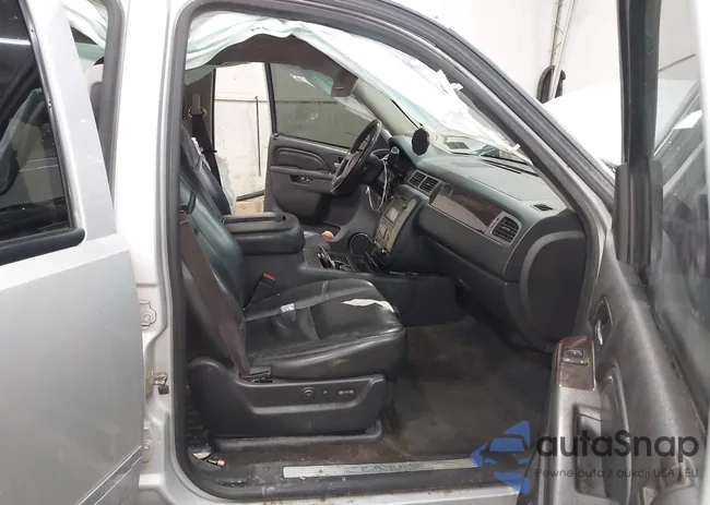 1GKS2EEF3DR353710: 44109319