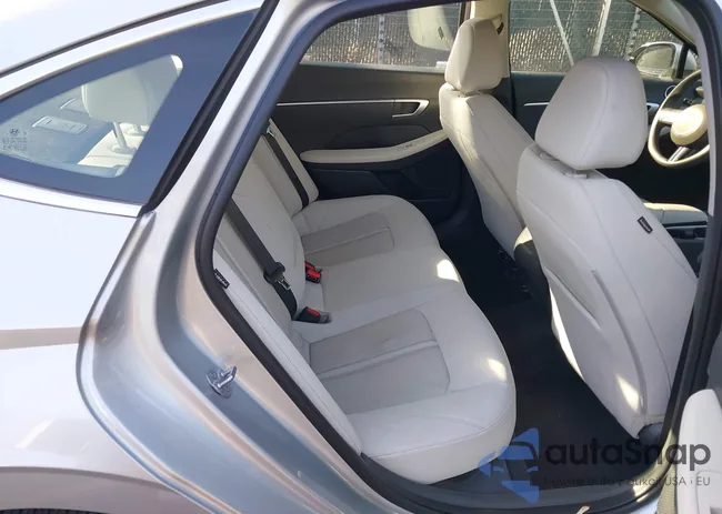 KMHL64JA9SA454508: 44110526