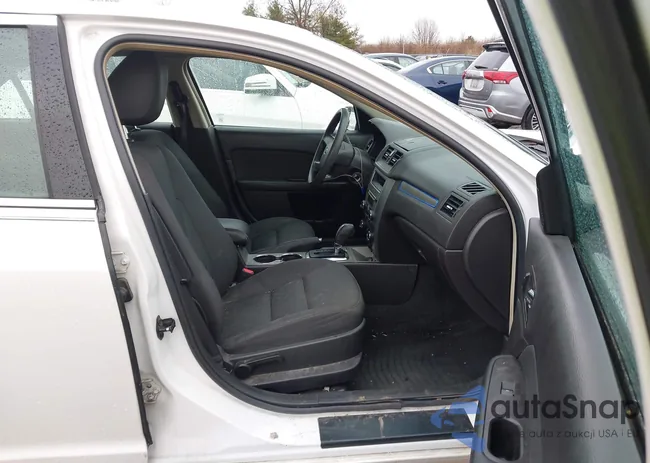 3FAHP0HA2AR381594: 44110607