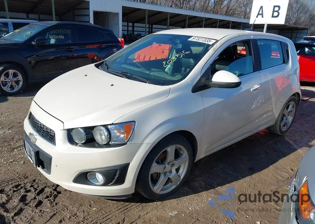 1G1JE6SB5F4203516: 44110614