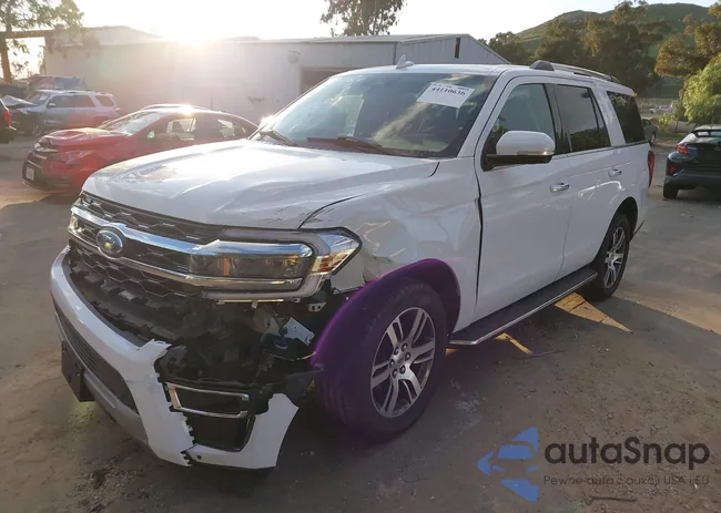 1FMJU2AT9NEA67490: 44110636