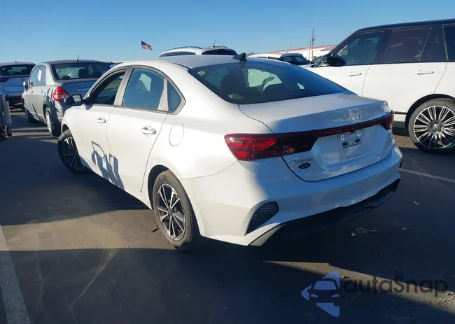 3KPF24AD3RE708065: 44110639