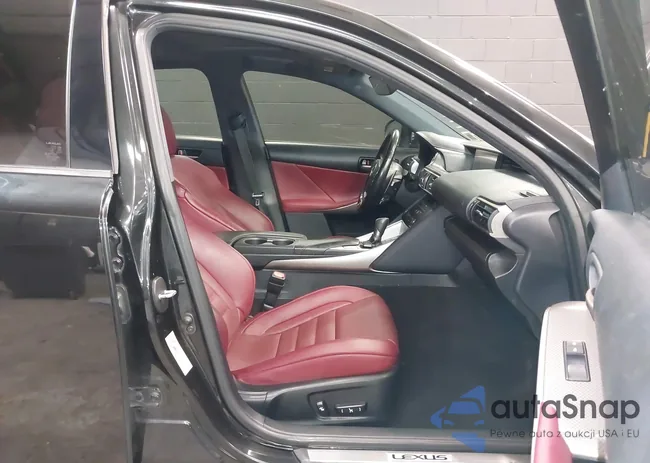 JTHC81D28J5030938: 44110701