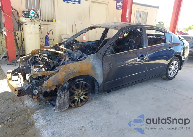 1N4AL2AP5BN49177: 44110720