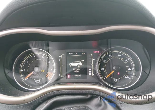 1C4PJMCB0FW745031: 44110852