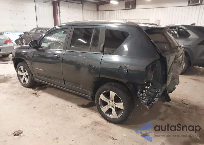 1C4NJDEB6GD572908: 44110869