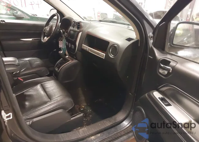 1C4NJDEB6GD572908: 44110869