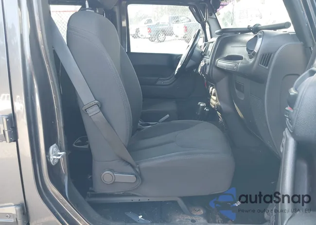 1C4BJWDG5HL717696: 44110959