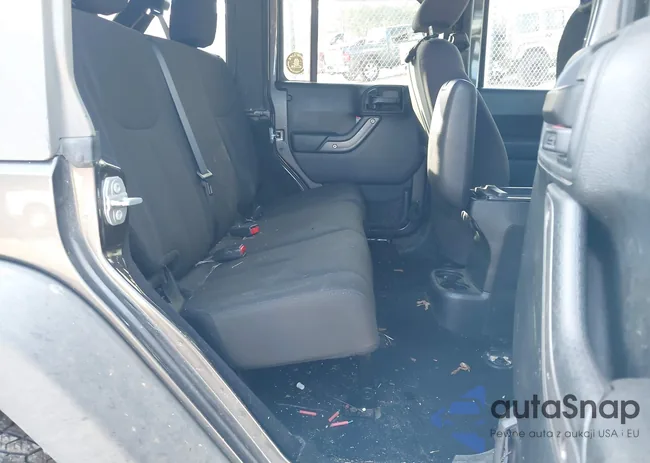 1C4BJWDG5HL717696: 44110959