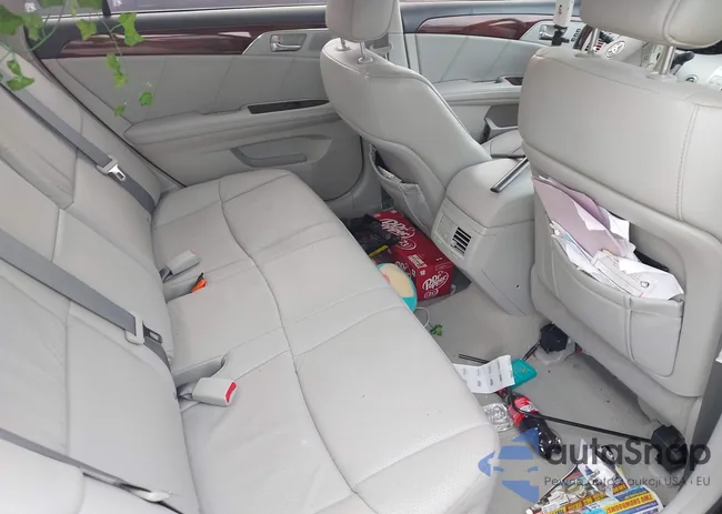 4T1BK36B69U337786: 44110965