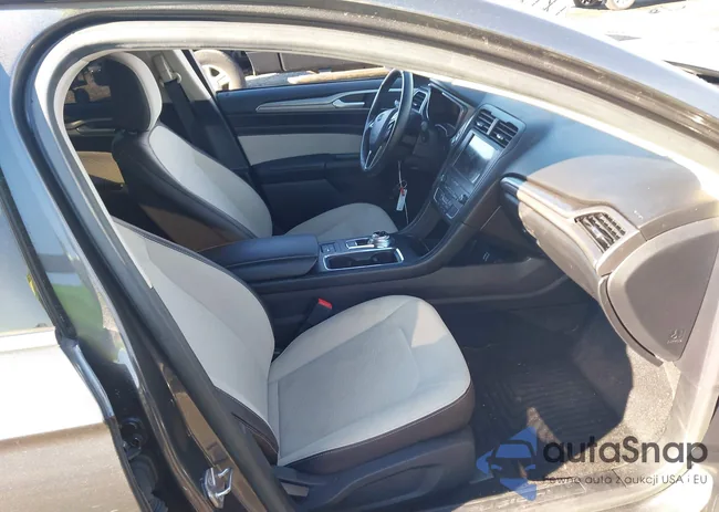 3FA6P0HDXLR135008: 44111096