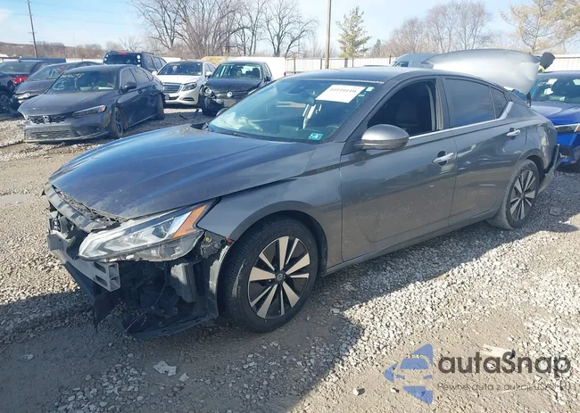 1N4BL4DV0NN403702: 44110110