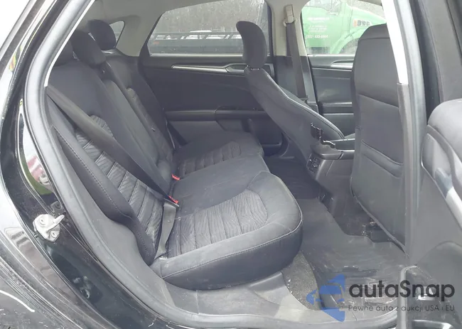 3FA6P0H76GR221576: 44110153