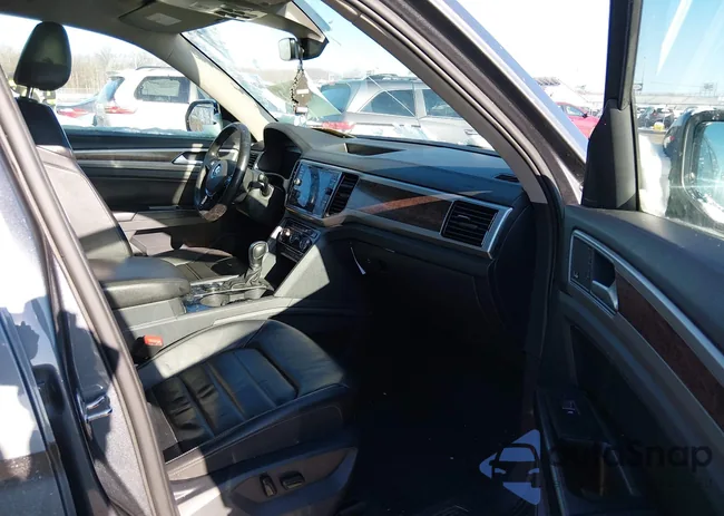 1V2NR2CA3JC509008: 44110302