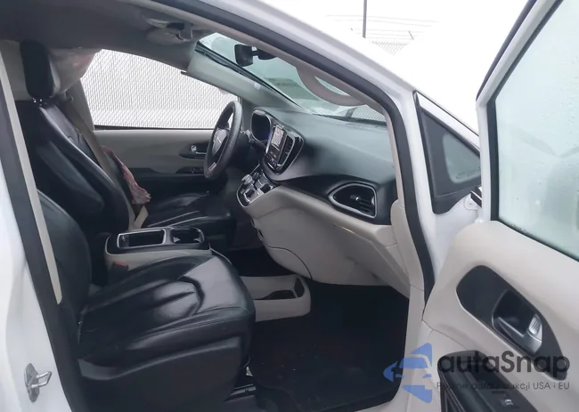 2C4RC1BGXNR11563: 44110494