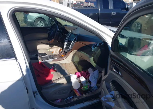 3GYFNDE37GS585243: 44111519